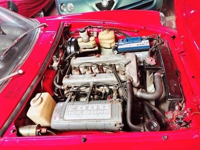 Alfa Romeo Spider 200 veloce