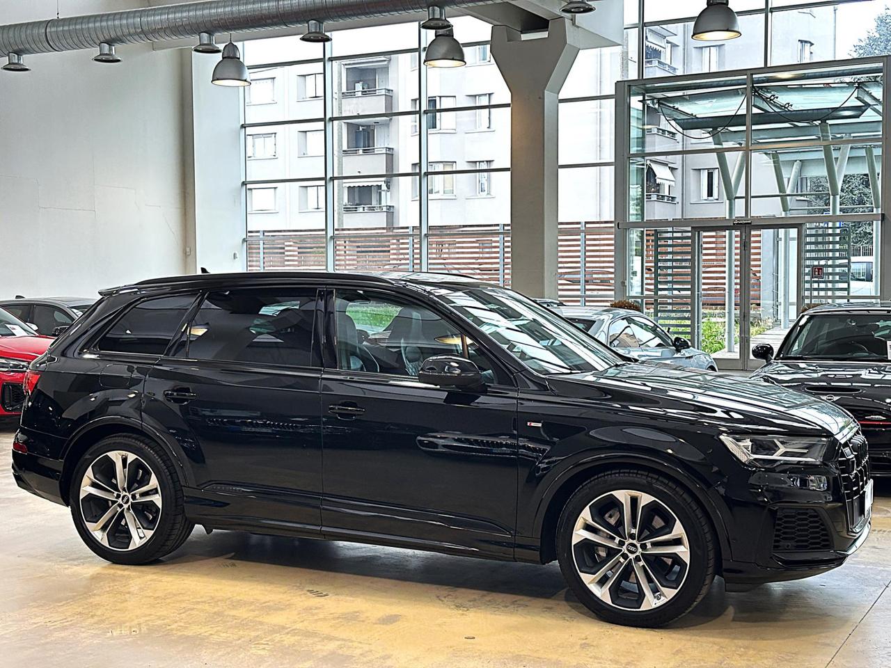 Audi Q7 55 3.0 tfsi mhev Sport S line quattro 7p.ti - IVA