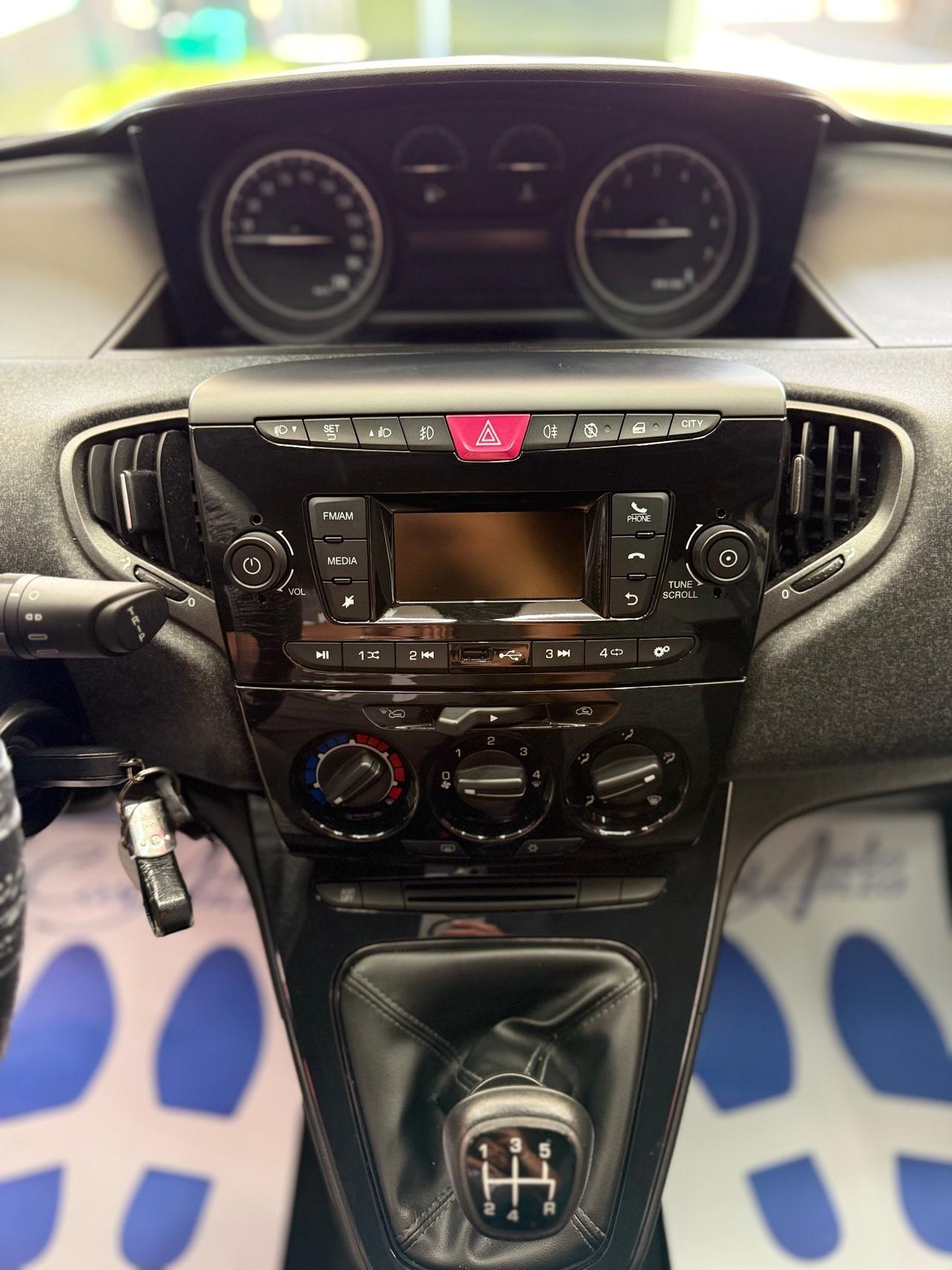 Lancia Ypsilon 1.2 Benz 69cv Platinum 11/2020 Nuova