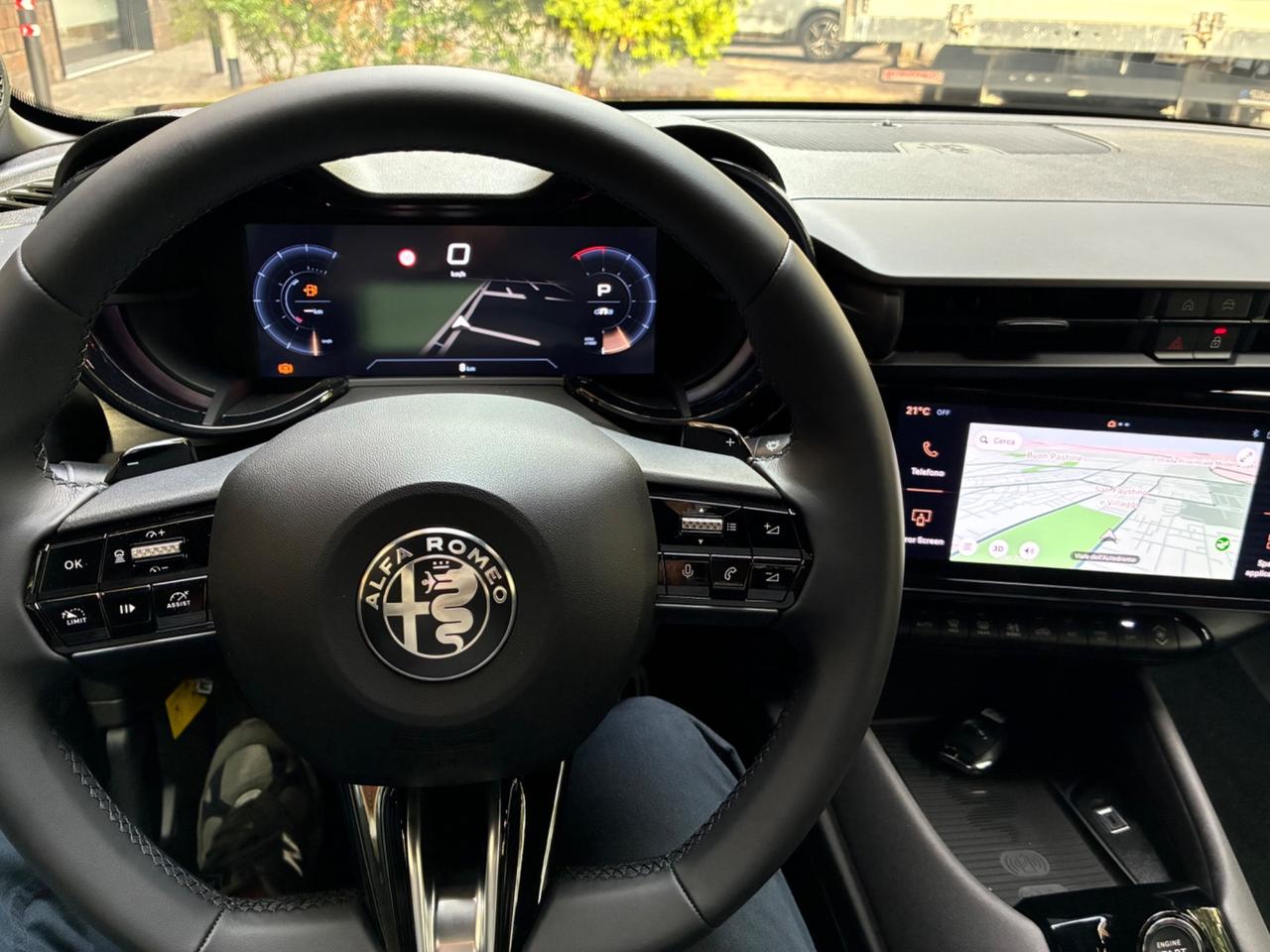 Alfa Romeo Junior 1.2 145 CV Hybrid eDCT6 Ti