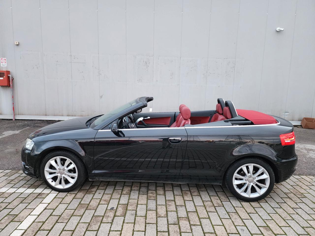 Audi A3 Cabrio 1.6 TDI 105 CV CR Ambition