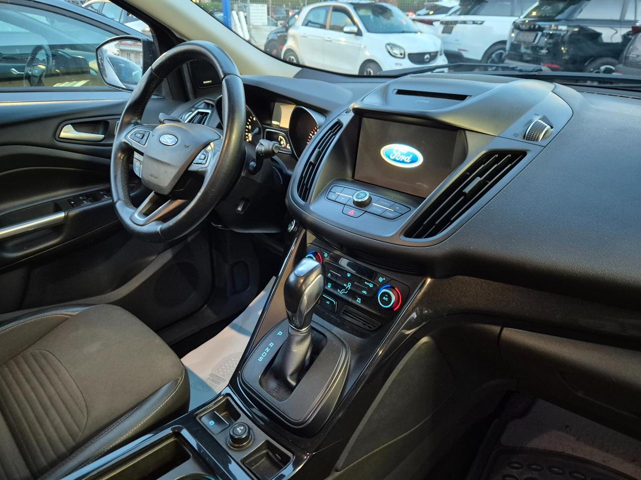 Ford Kuga 1.5 TDCI 120 CV S&S 2WD Powershift Business