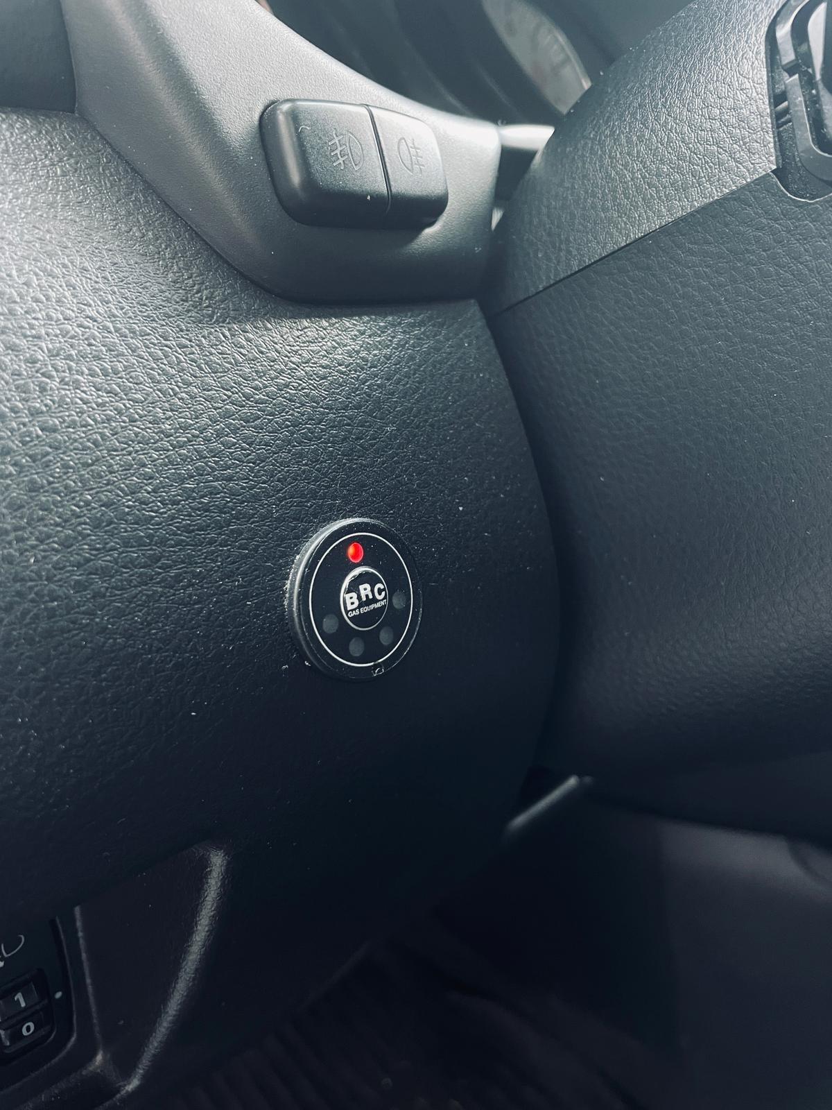 Mitsubishi Outlander 2.0i GPL 4WD PERMUTE RATE