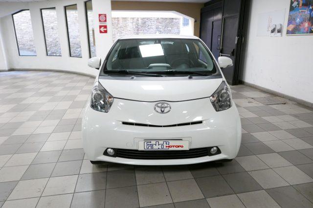 TOYOTA iQ 1.0 CVT Lounge