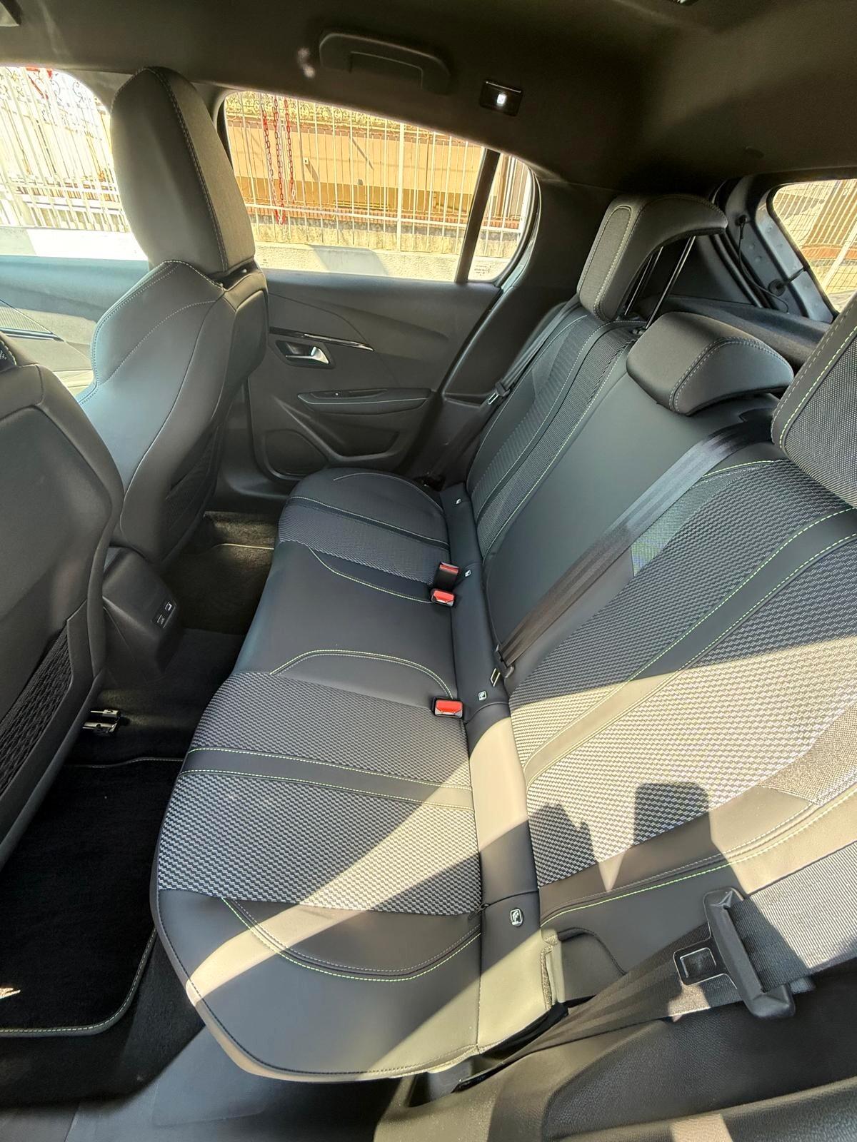 Peugeot 208 Hybrid 145 e-DCS6 GT Exclusive