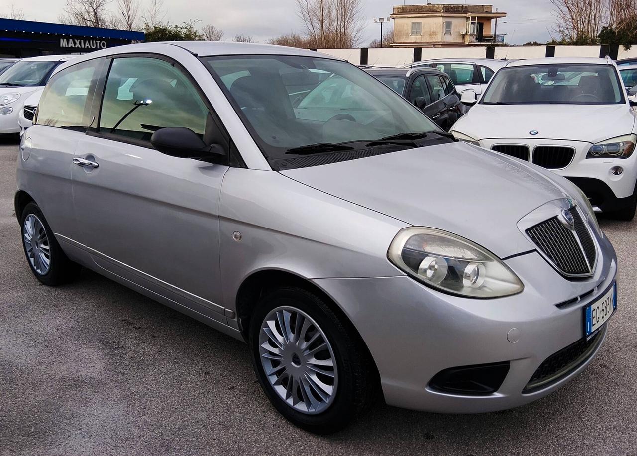 Lancia Ypsilon 1.2 Argento