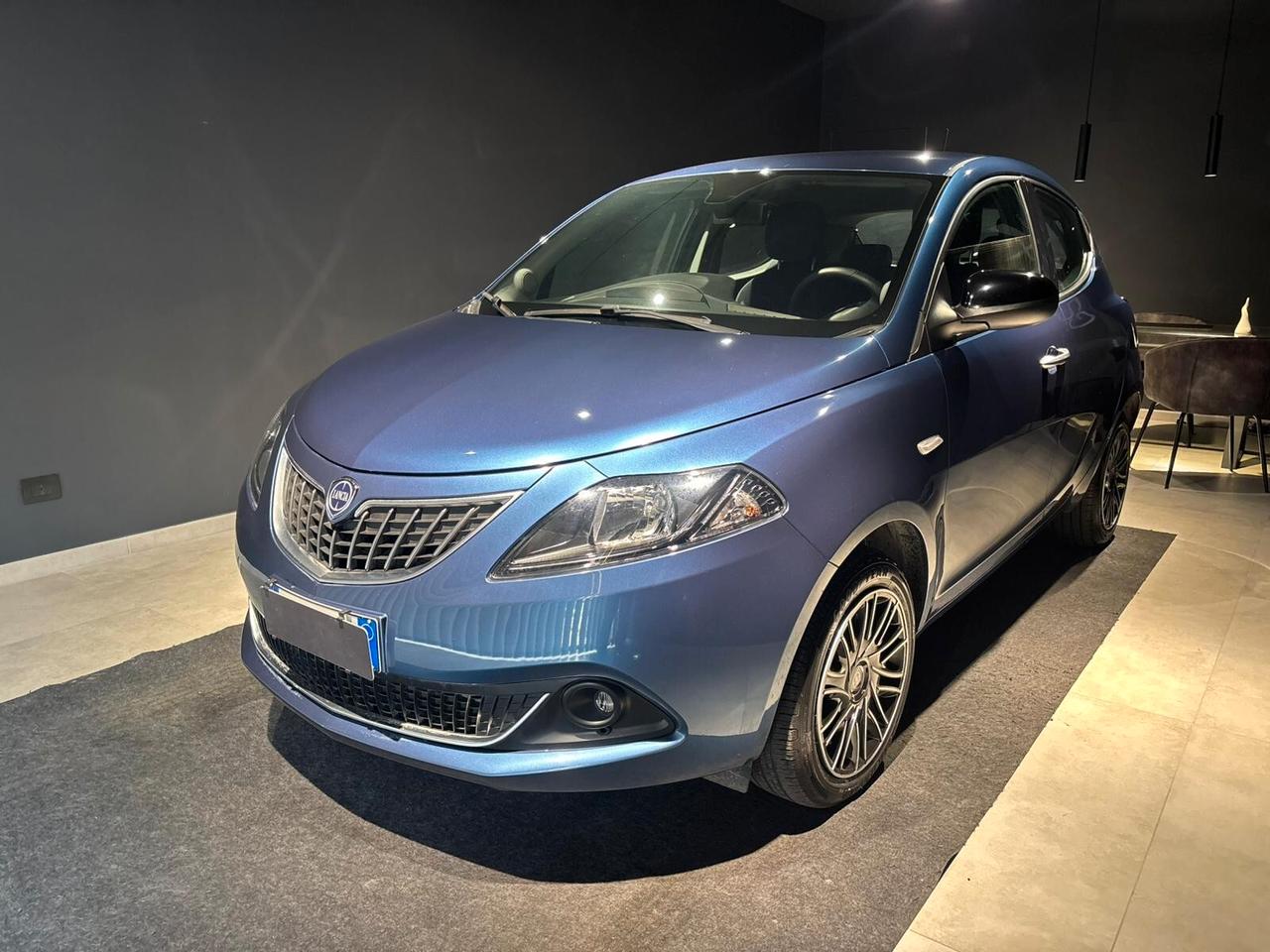 Lancia Ypsilon 1.0 FireFly 5 porte S&S Hybrid Gold Plus