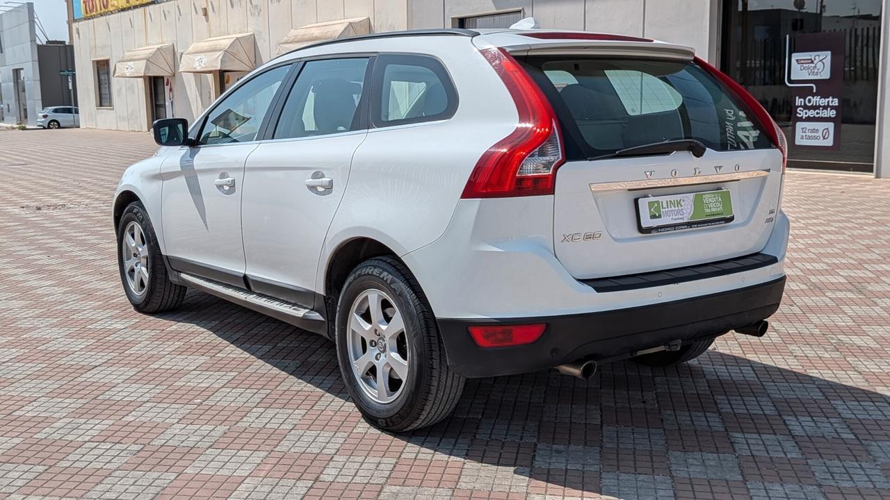 Volvo XC 60 XC60 D5 AWD Geartronic Summum