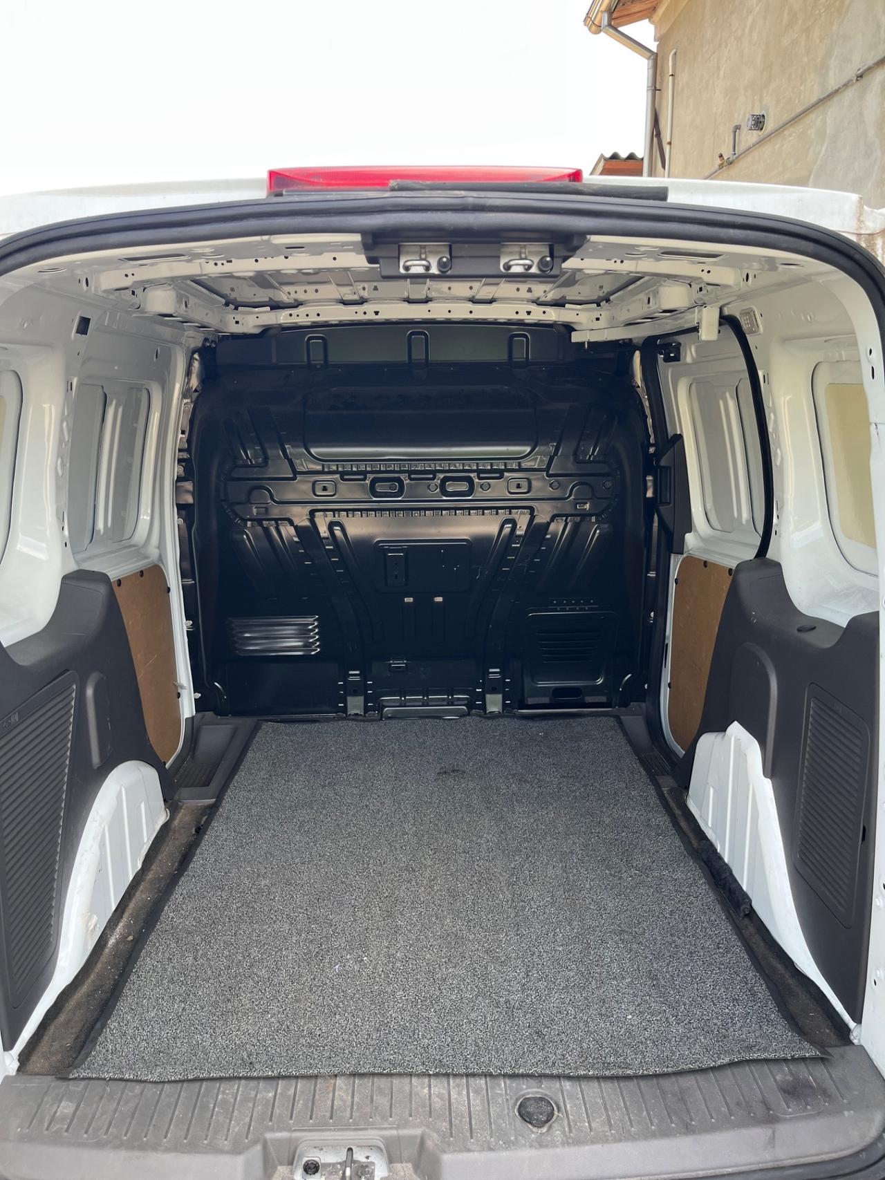 Ford Transit Connect 2019 1.5 DIESEL INCIDENTATO