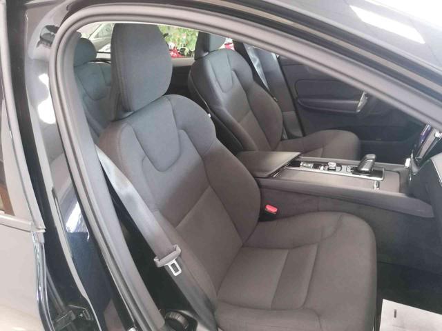 VOLVO XC60 B4 (d) AWD Geartronic Business