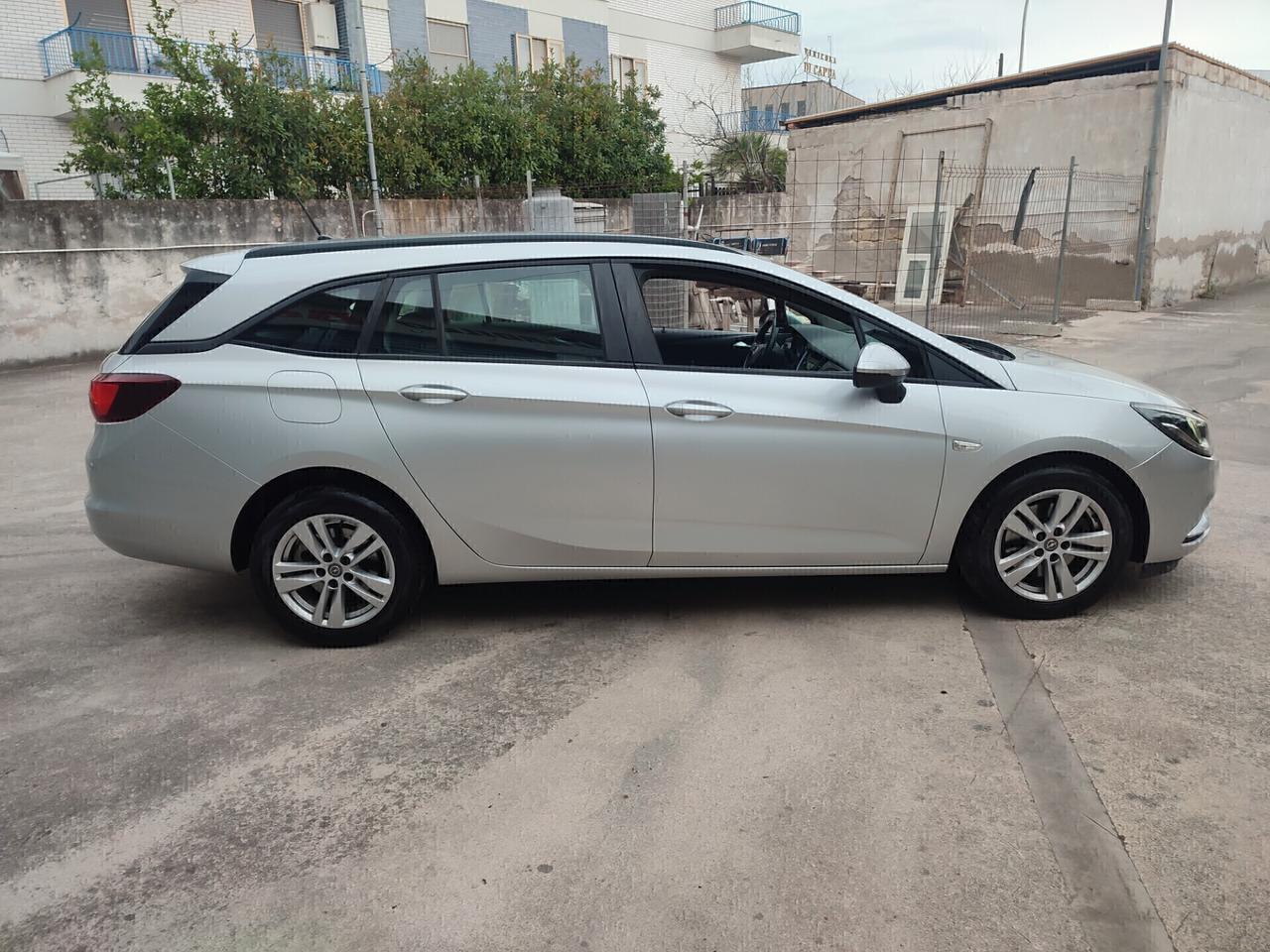 Opel Astra 1.6 CDTi 110CV Start&Stop Sports Tourer Innovation