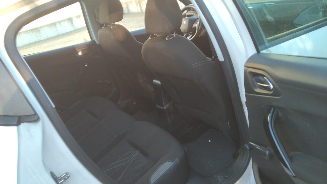 Peugeot 208 1.4 VTi ecoGPL