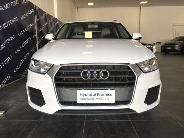 AUDI Q3 2.0 TDI 120 CV Business