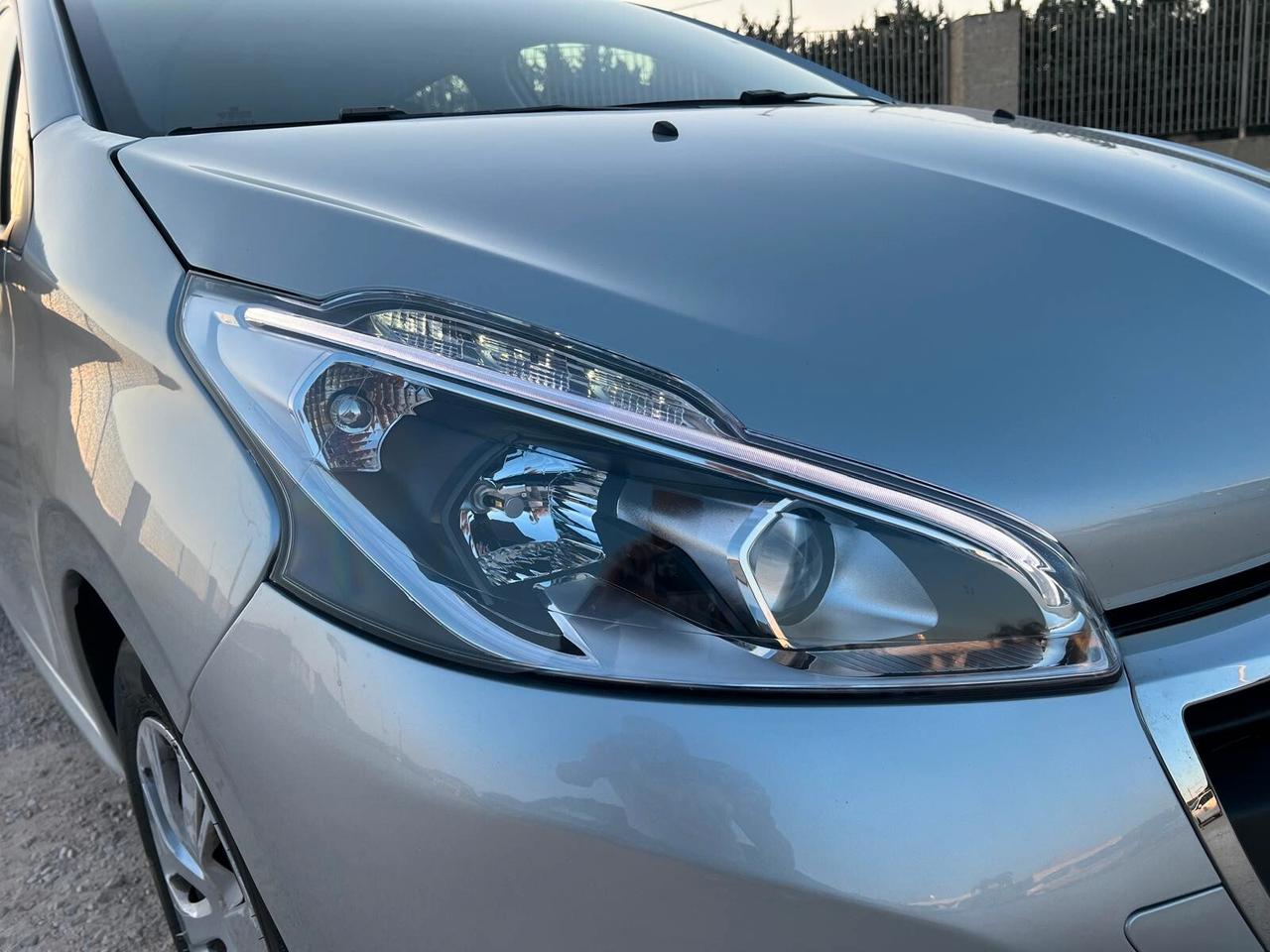 Peugeot 208 1.6 BlueHDi 75 cv 5 porte