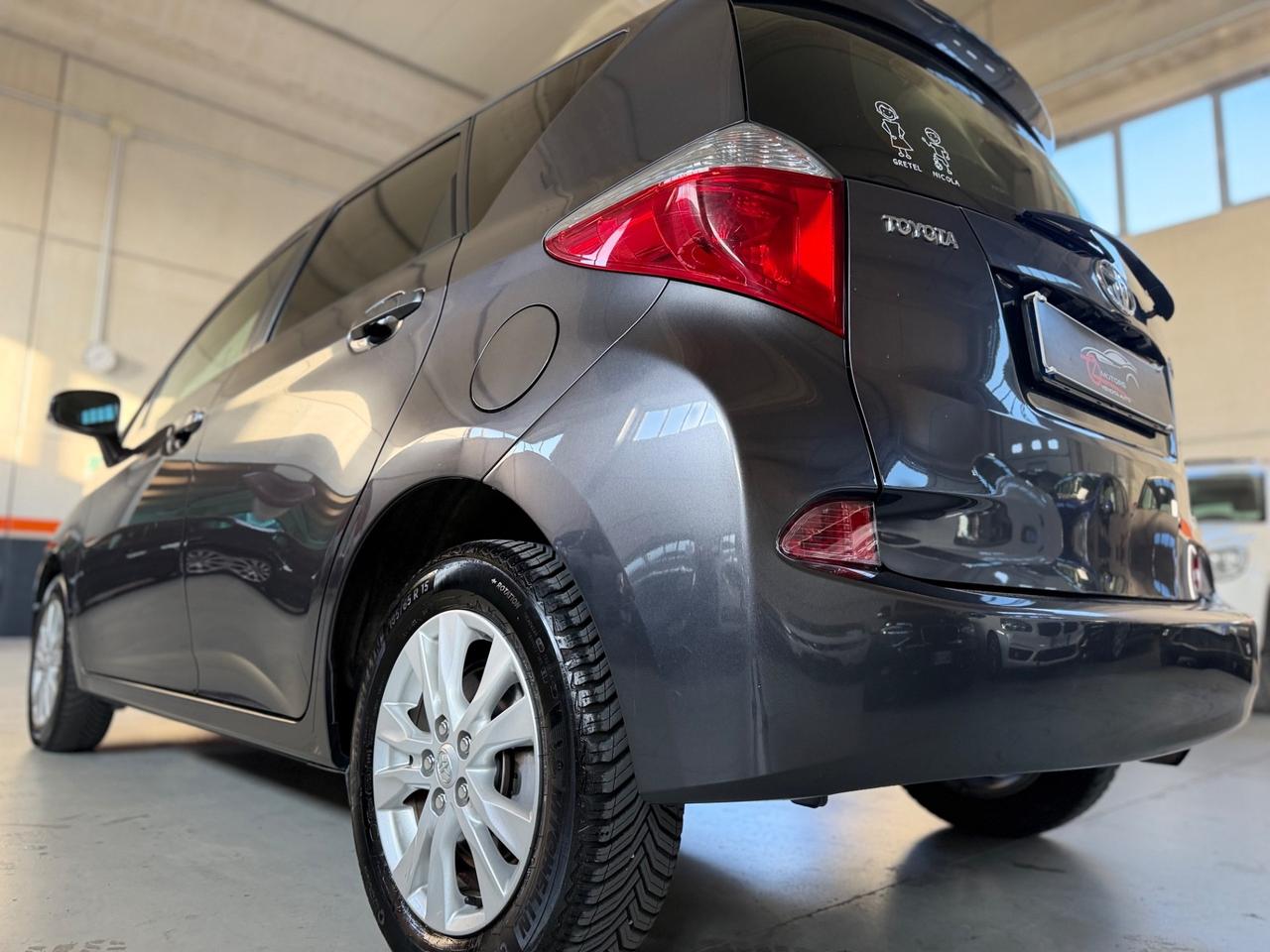 Toyota Verso-S 1.3 MT Active NEOPATENTATI