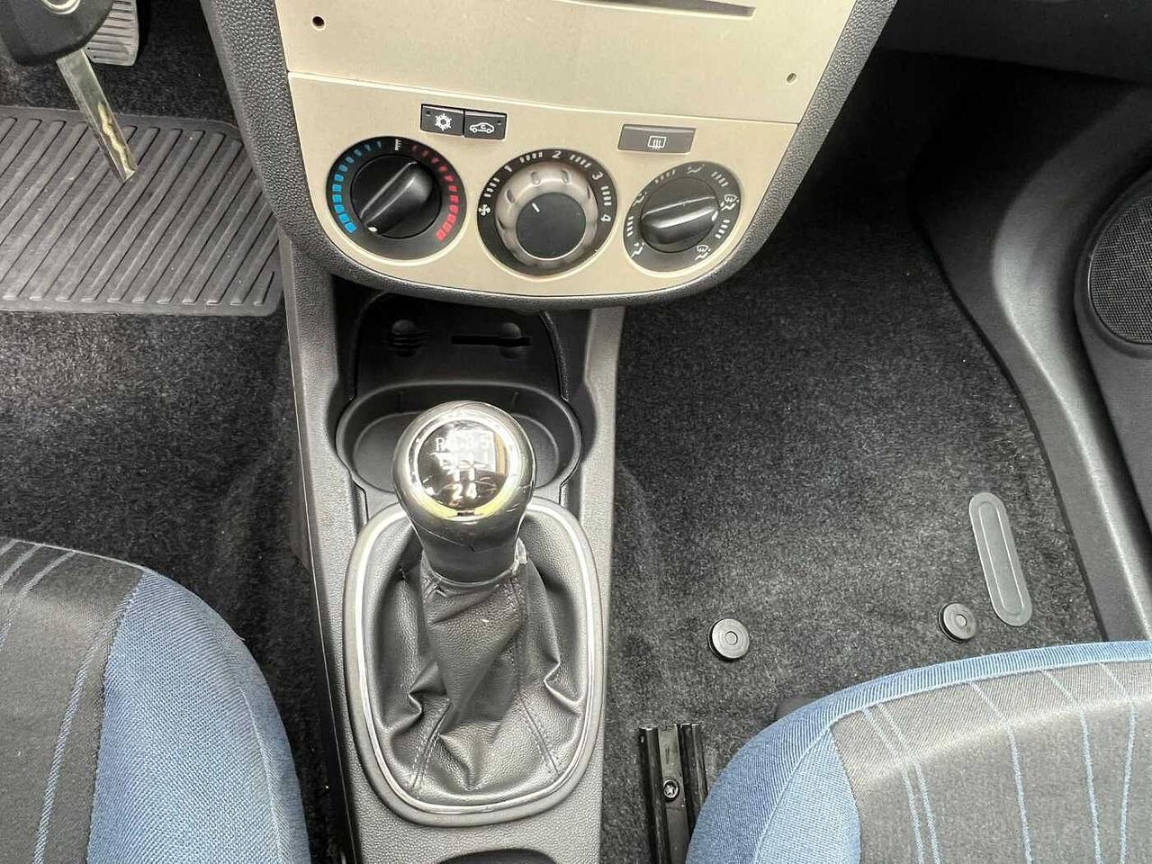 Opel Corsa 1.2 3 porte Club