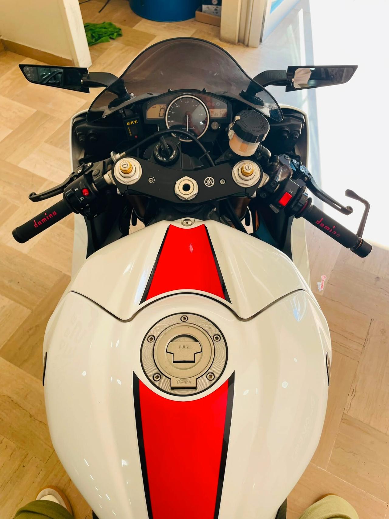 Yamaha YZF R6 Competition White/Red
