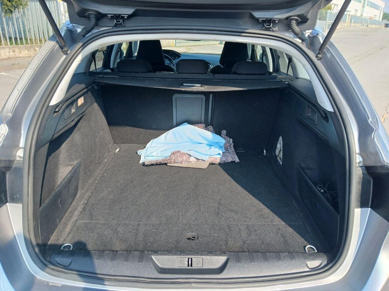 Peugeot 308 BlueHDi 130 S&S EAT8 SW Allure