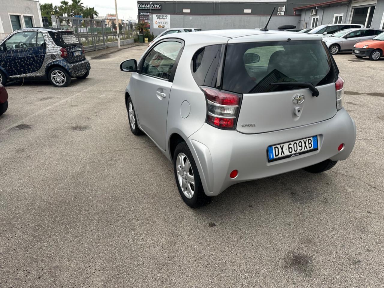 Toyota iQ 1.0 Multidrive