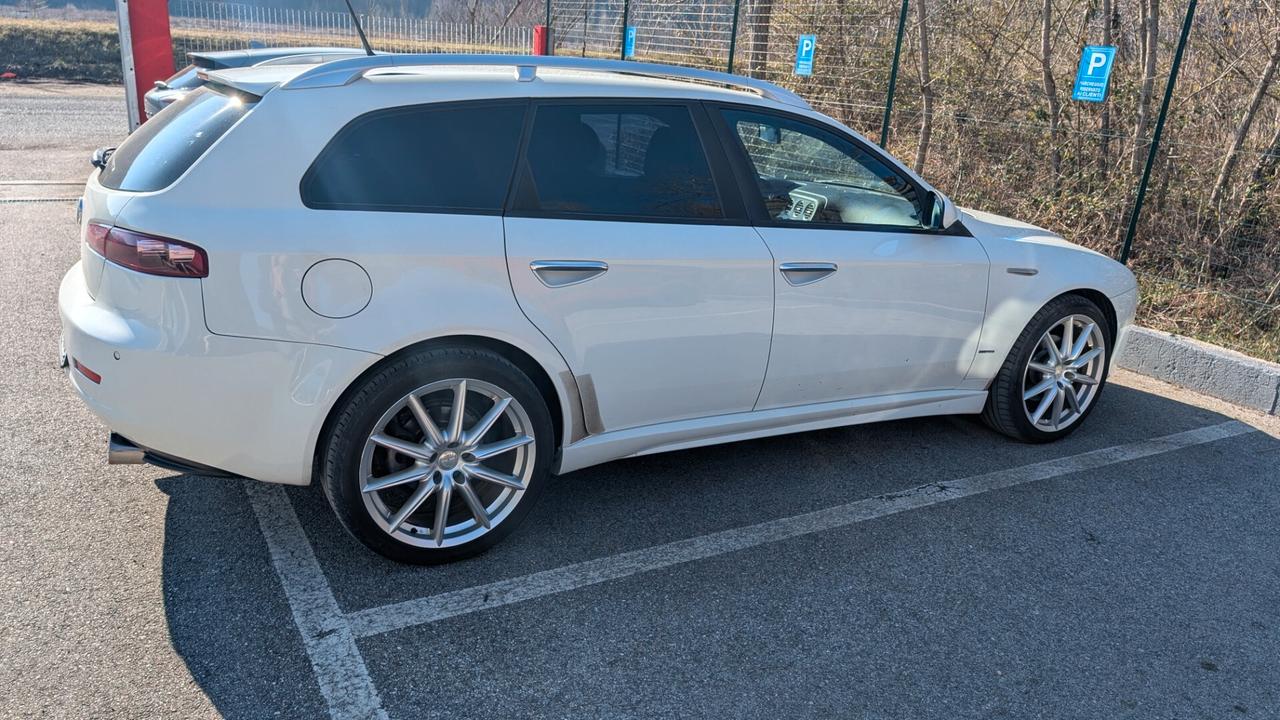 Alfa Romeo 159 2.0 JTDm Sportwagon Distinctive