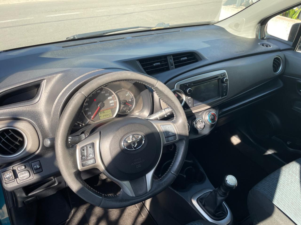 Toyota Yaris 1.0 5 porte