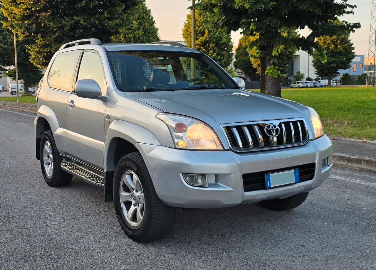 Toyota Land Cruiser 3.0 D-4D 16V cat 3 porte aut. Executive