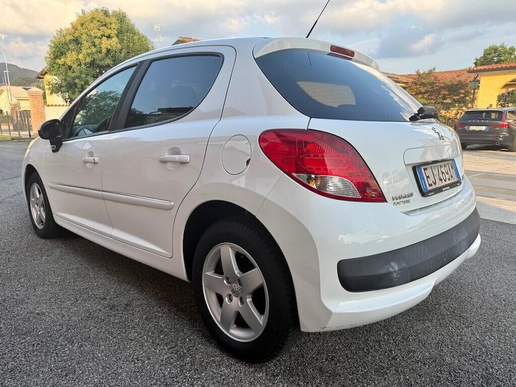 Peugeot 207 1.4 HDi 70CV 5p. Allure
