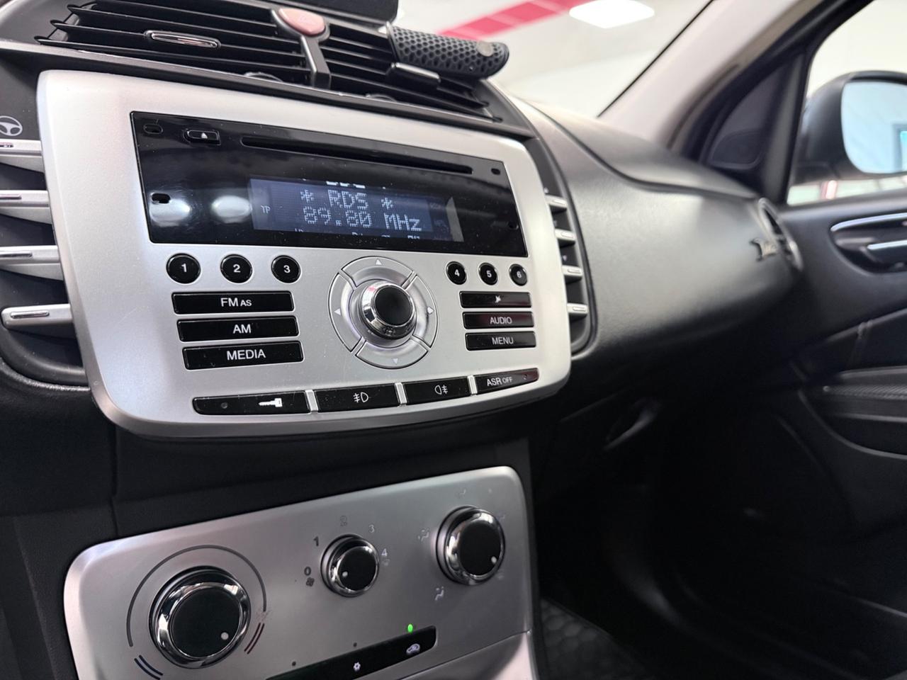 Lancia Delta 1.6 MJT DPF Platino