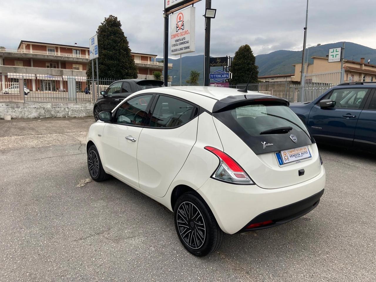 Lancia Ypsilon 1.2 69 CV 5 porte GPL Gold 2023
