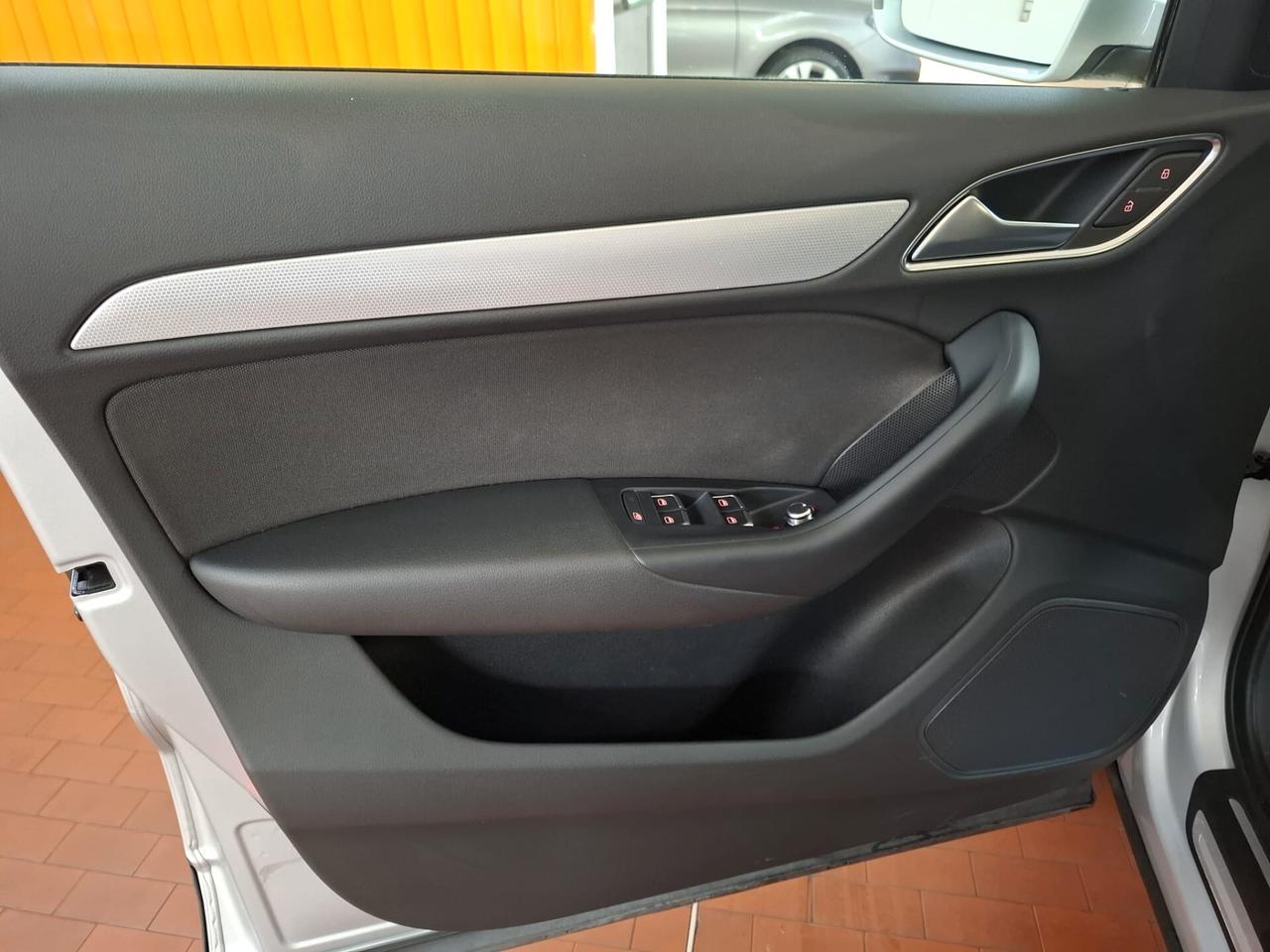 Audi Q3 2.0 TDI quattro Business Plus