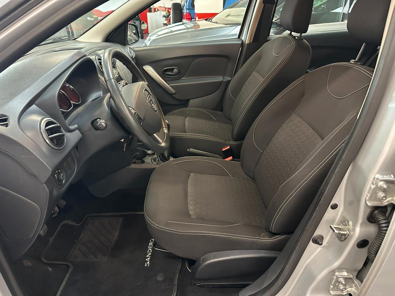 Dacia Sandero 1.2 75CV Lauréate