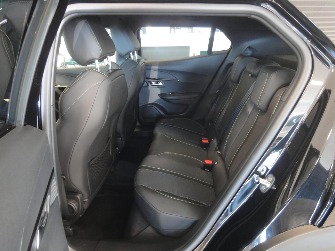 Peugeot 2008 BlueHDi 130 S&S EAT8 GT