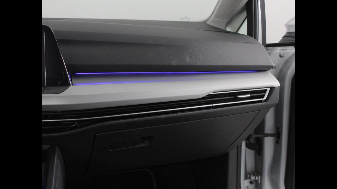 VOLKSWAGEN Golf VIII - Golf 1.0 etsi evo Life 110cv dsg