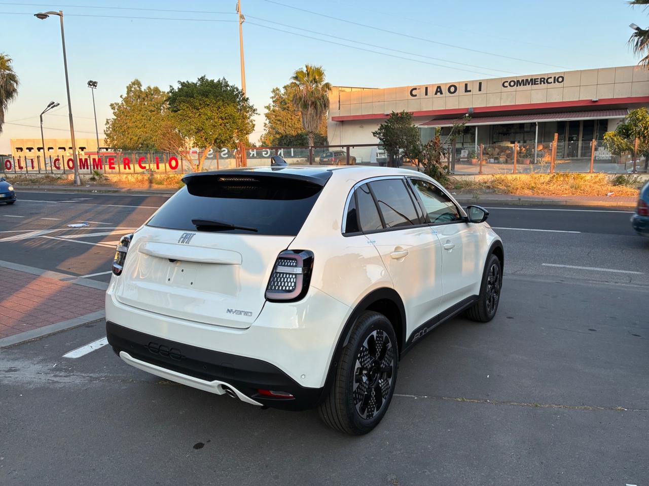Fiat 600 Hybrid 110 CV DCT MHEV La Prima KM0