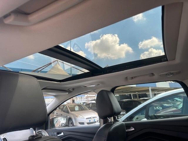 FORD KUGA X-LINE AUTOMATICO TETTO PANORAMICO , INT. IN PELLE... FULL..