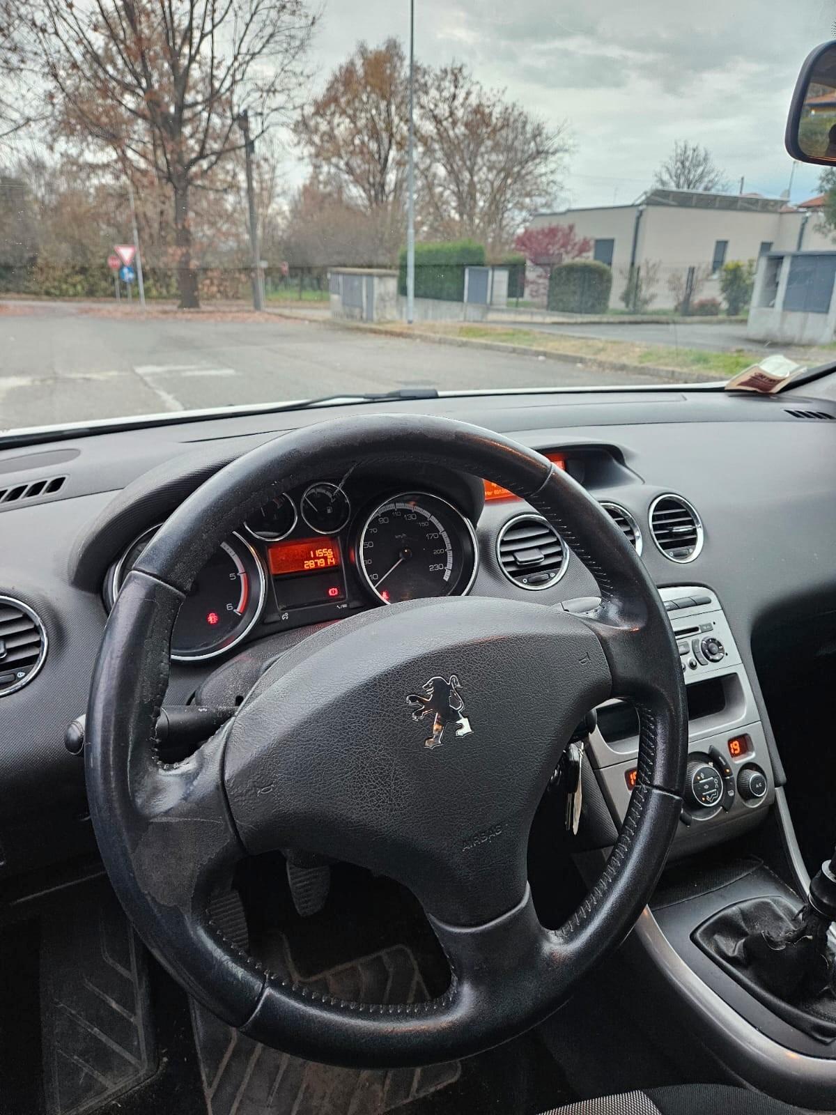 Peugeot 308 NEOPATENTATI