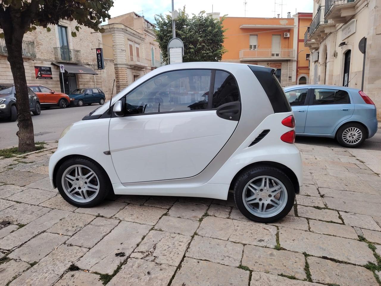 Smart ForTwo 1000 52 kW coupé passion