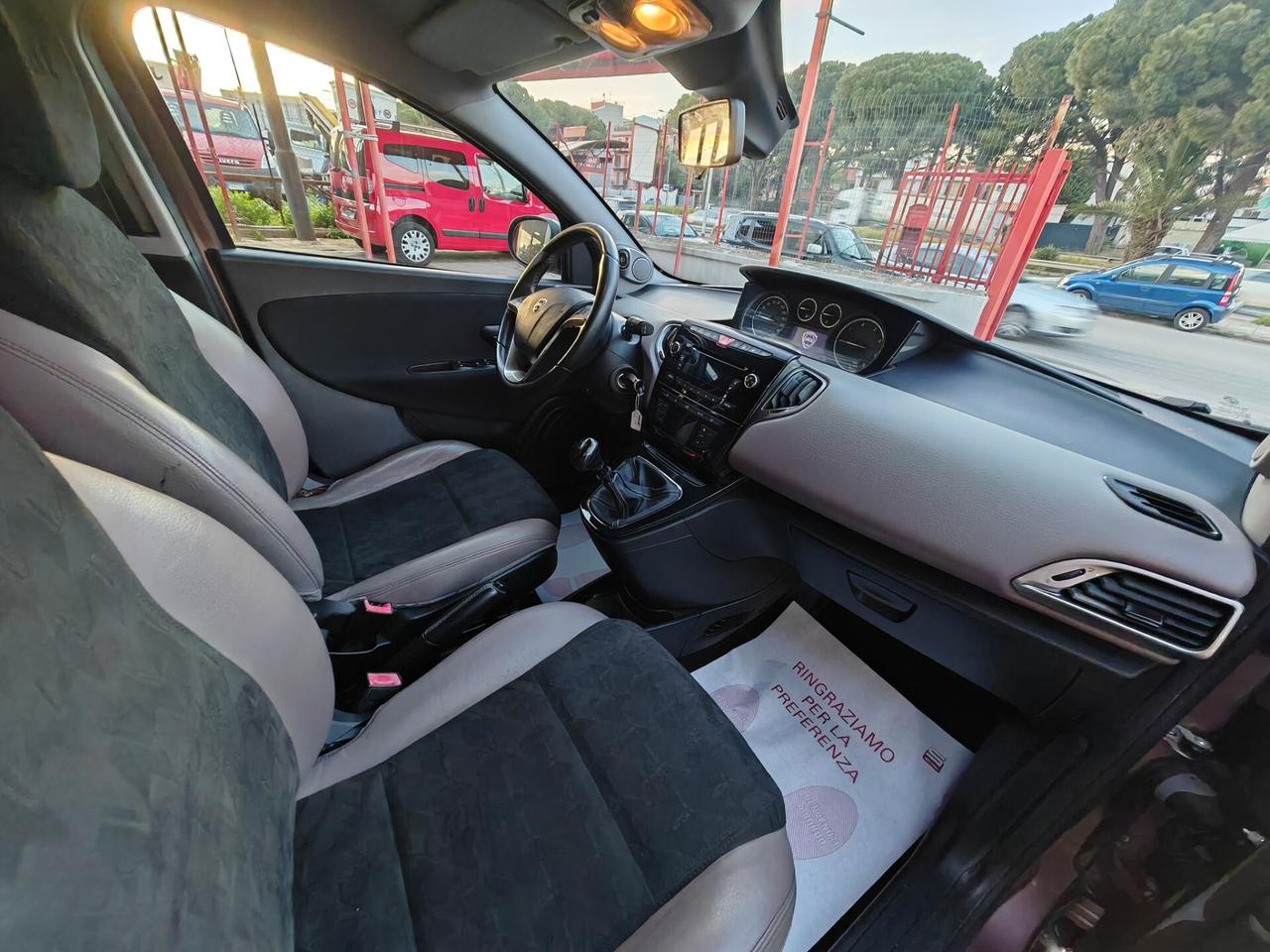 Lancia Ypsilon 1.3 diesel 05/2015 Cv95 ELLE