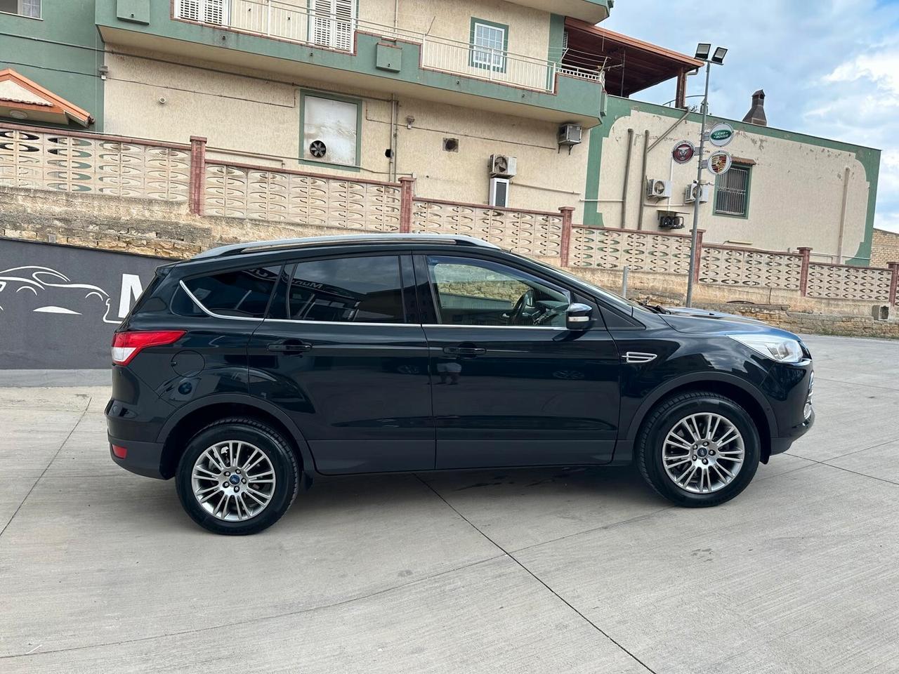 Ford Kuga 2.0 TDCI 140 CV 4WD Powershift Plus Gancio di traino