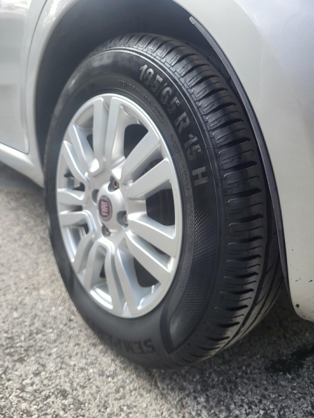 FIAT PUNTO EVO 1,2 GPL-UNICA PROPRIET-3 REVISIONI