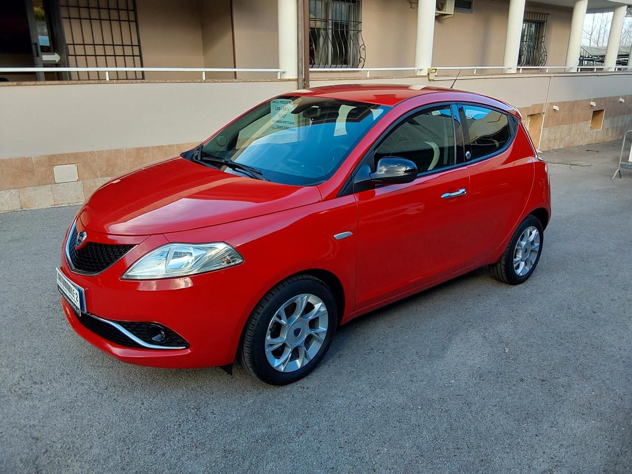Lancia Ypsilon 1.2 69 CV GPL Ecochic Gold