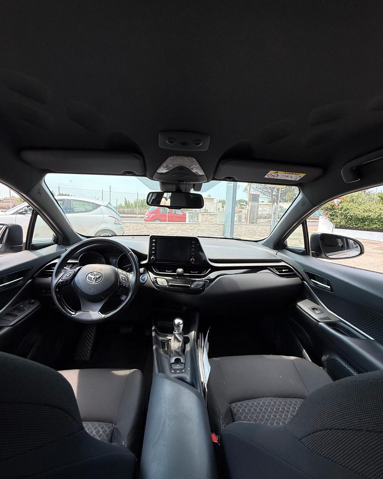 Toyota C-HR 1.8 Hybrid E-CVT Trend