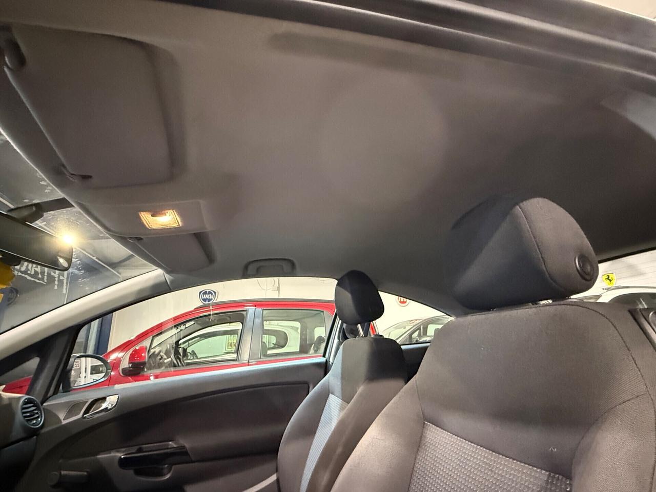 Opel Corsa 1.2 3 porte b-color