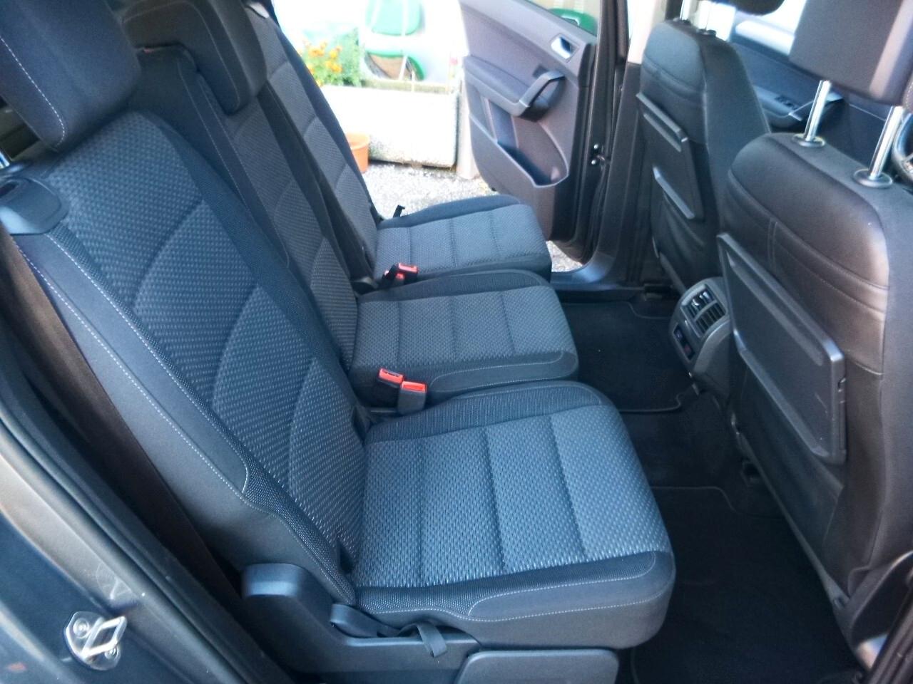 Volkswagen Touran 1.6 TDI 115 CV SCR DSG Executive BlueMotion Tech.