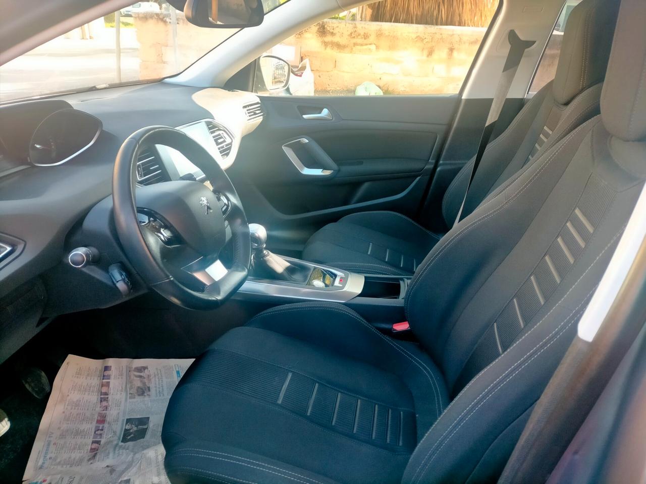 Peugeot 308 1.6 e-HDi 115 CV Stop&Start Allure