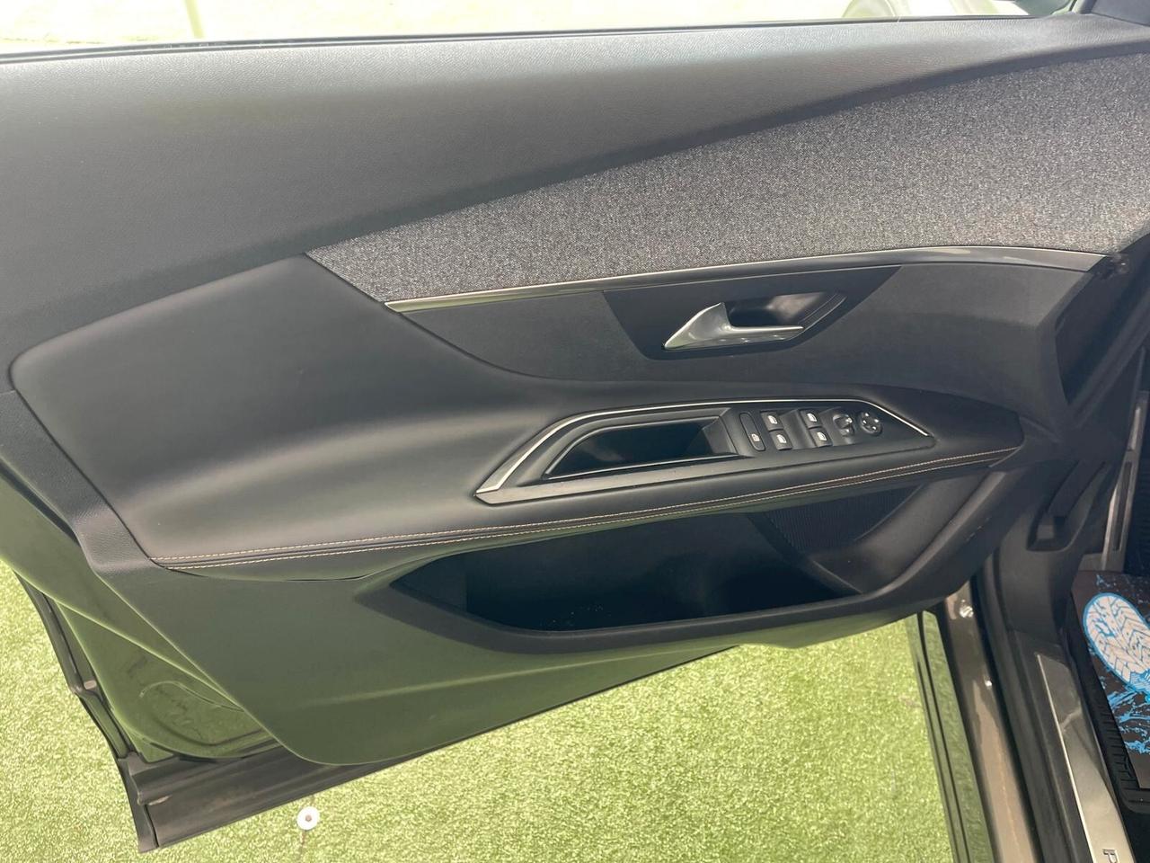 PEUGEOT 3008 GT LINE 1.5 DIESEL 130CV