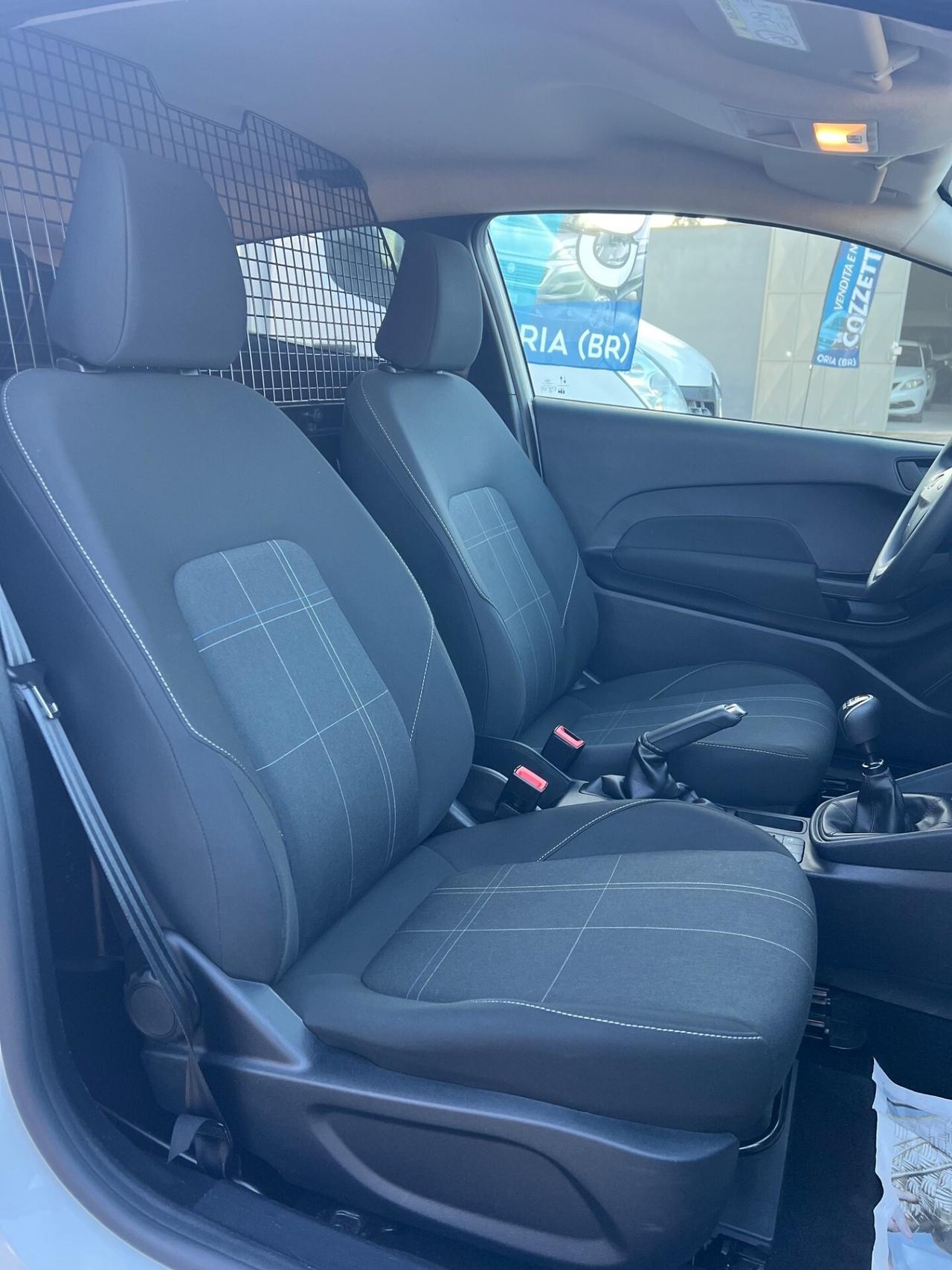 Ford Fiesta 1.0 benzina/hibryd 2021 autocarro