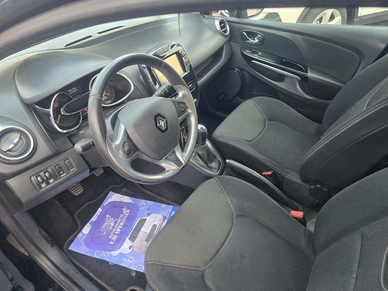 Renault Clio 1.2 75CV 5 porte Costume National