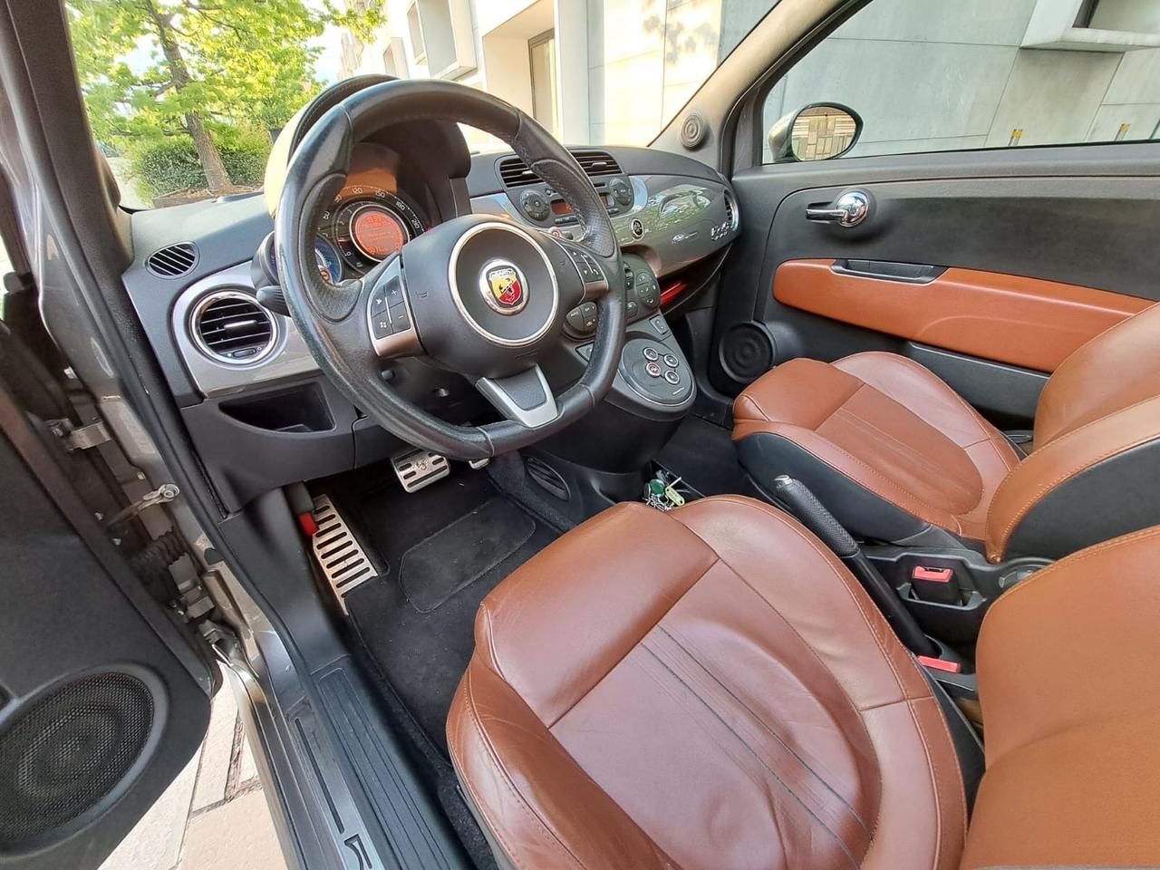 Abarth 500 C 1.4 Turbo T-Jet MTA