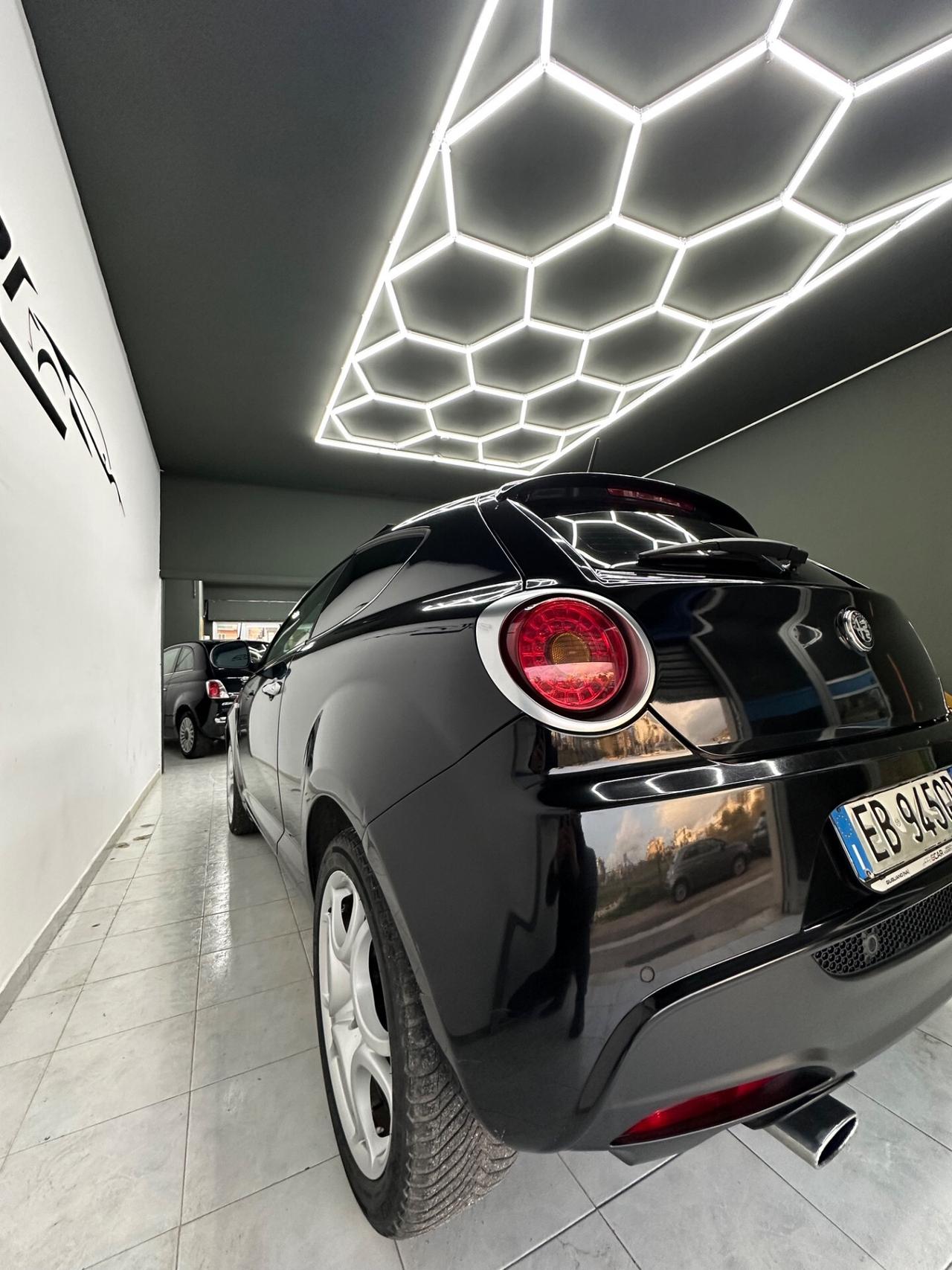 Alfa Romeo MiTo 1.6 JTDm 16V Distinctive Premium Pack